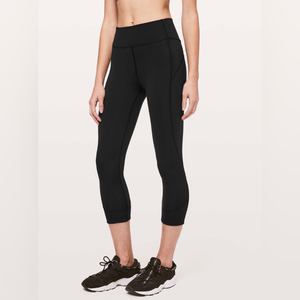 Lululemon In Movement Crop *Everlux 19"